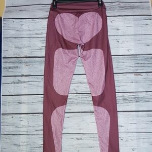 NWOT Butt heart shaped purple workout leggings M